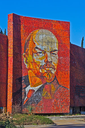 FEB 9, 2016, SOCHI, RUSSIA - Mosaic portrait of Lenin on Kurortny avenue in Sochiのeditorial素材