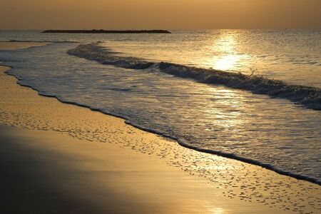 coast, sunrise, sand, night, orange, summer, sun, twilight, clouds, sunshine, wave, beach, gold, beauty, sunset, bay, sky, scenic, sea, beautiful, background, water, nature, gloucester, vacation, atlantic, landscape, ocean, harborの写真素材