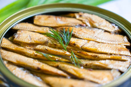 sprats isprats in a can, fresh dilln a  sprats in a can, fresh dill