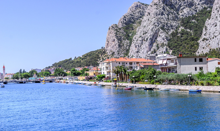 OMISH, CROATIA 7 JULY, 2017: City of Omis, Croatia Houses along the canalのeditorial素材