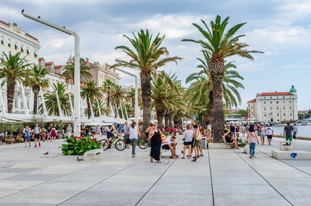 The embankment of the resort town of Split in summer.のeditorial素材