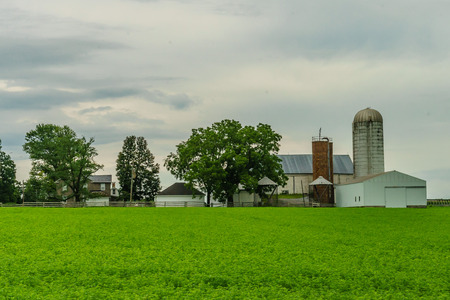Amish country farm barn field agriculture in Lancaster, PAの写真素材