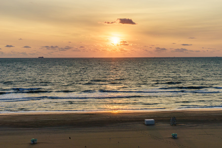 Virginia Beach Sunrise, Virginia Beach, Virginiaの写真素材