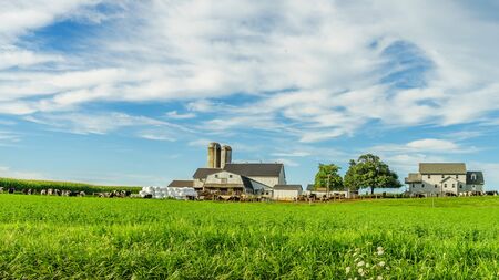 Amish country farm barn field agriculture in Lancaster, PAの写真素材