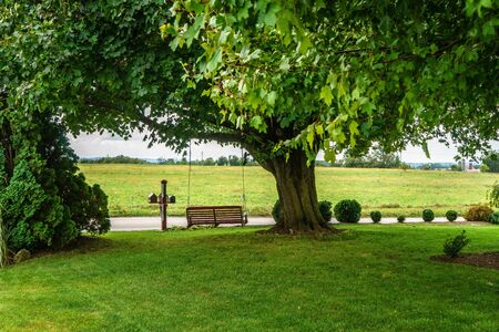 Amish country farm barn field agriculture in Lancaster, PAの写真素材