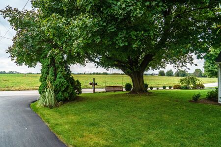 Amish country farm barn field agriculture in Lancaster, PAの写真素材