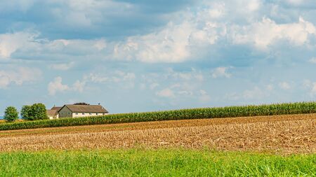Amish country farm barn field agriculture in Lancaster, PAの写真素材