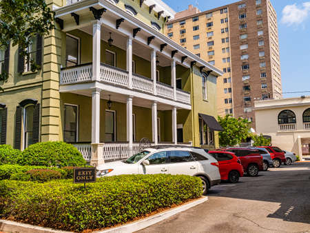 Savannah, Georgia USA - September 10 2019: Beautiful streets and homes in downtown Savannah, Georgia, USAのeditorial素材