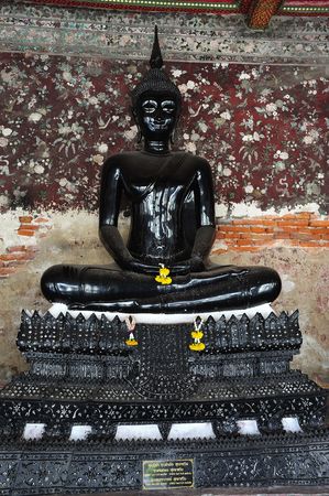 In Thailand, in Bangkok, the wat Suthat Thepwararam is a royal temple from the 19th century; the temple is remarkable for its ancient murals and its collection of Buddha imagesの写真素材