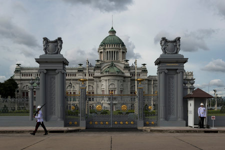 The Ananta Samakhom Throne Hall is a royal reception hall within Dusit Palace in Bangkok, Thailand. It was commissioned by King Chulalongkorn (Rama V) in 1908. The building was completed in 1915. It now serves as a museum and is from time to time employedのeditorial素材