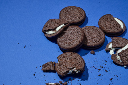 LVIV, UKRAINE - November 27, 2023: Oreo cookies on a blue backgroundのeditorial素材