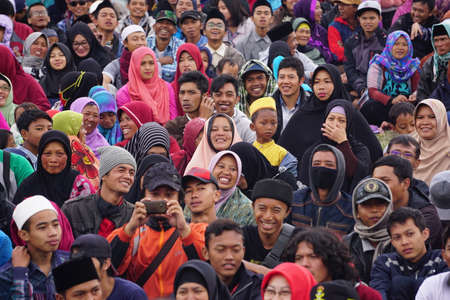 Wonosobo, Indonesia. August 5, 2016. Muslim crowds rejoice at a religious eventのeditorial素材