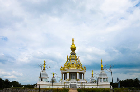 white pagoda Wat Thung Setthi temple at thailandの写真素材