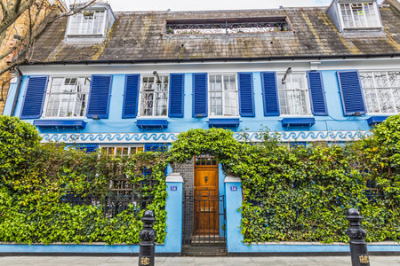 Charming Notting Hill Home with Classic Blue Shuttersの写真素材