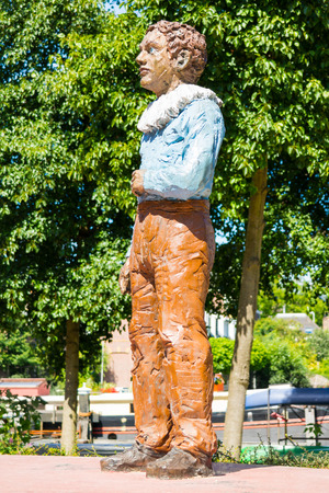 Statue of painter Rembrandt on Rembrandt Square in old town of Leiden, South Holland, Netherlandsのeditorial素材