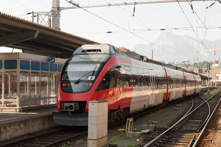 High-speed train on the track of Salzburg main train stationのeditorial素材