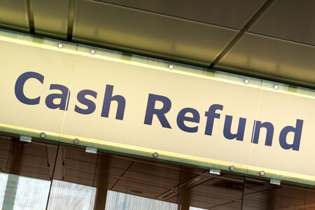 Cash Refund sign in Fiumicino airport, Romeの写真素材
