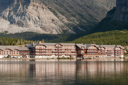 Mountain wooden resort by the tranquil lake In Monata, USAの写真素材