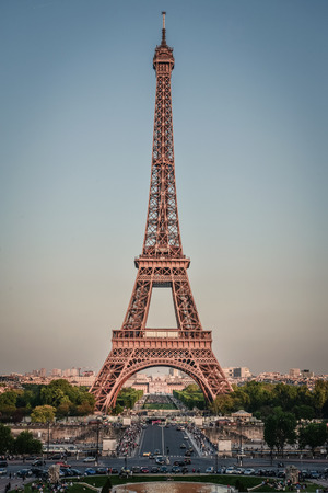 View on Eiffel Tower and Champ de Mars in Paris, France at sunset
の写真素材
