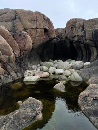 Beach on the shore of the Barents Sea. Teriberka, Russia.の写真素材
