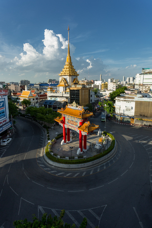 BANGKOK - THAILAND, May 31 : empty road around Odien arch roundabout in Bangkok, Thailand, May 31,2015のeditorial素材