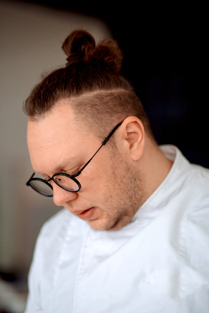 Portrait of a man in glassesの写真素材