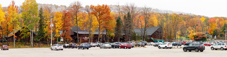 Wausau, Wisconsin, USA, October 15th, 2022-sightseers coming to Granite Peak Ski area to ride the lift to see the fall colors, panoramaのeditorial素材