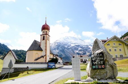 Vent in Autumn, a Village in Oetstal (Austria)のeditorial素材