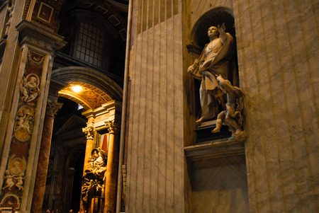Inside of Basilica di San Pietro (St. Peter's Basilica), Vatican Cityのeditorial素材