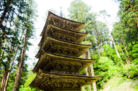 Five Stuck Pagada in Mt. Haguero, Yamagata, Japanのeditorial素材
