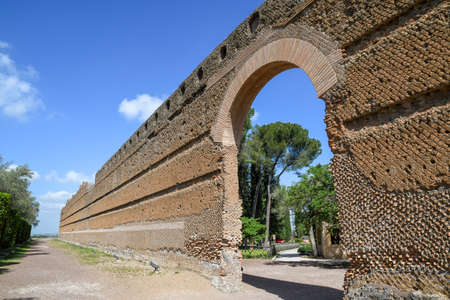 Villa Adriana (Tivoli, Italy) - Garden in Pecileのeditorial素材