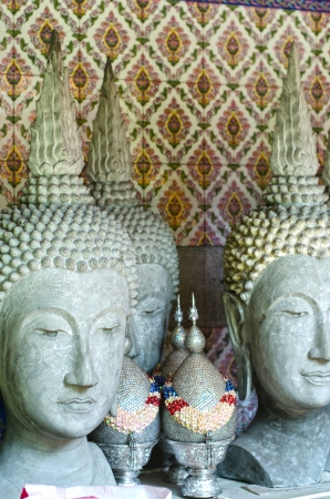  Head old Image Buddha inside the temble wat bang phli thailand のeditorial素材