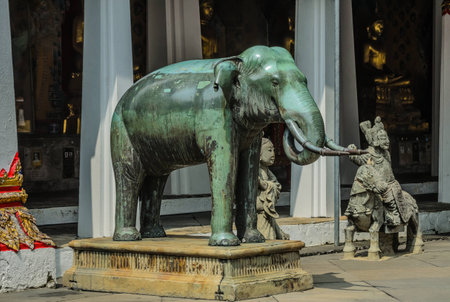 It is associated with Buddhism  Thus creating decorative elephant statues in temples の写真素材