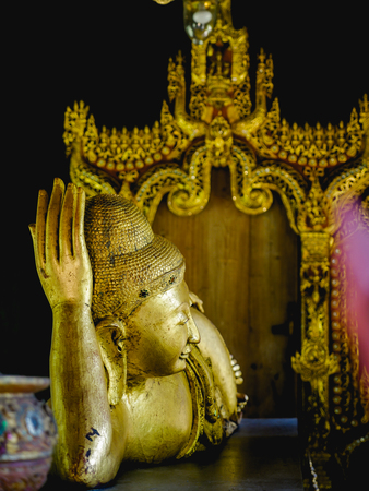 Gold Reclining Buddha of sleeping Buddha statue in temple.のeditorial素材