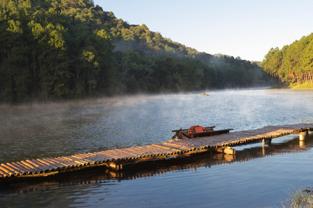 bamboo pier in the lakeの写真素材