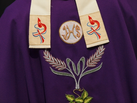 UBON RATCHATHANI, THAILAND â MAR 19, 2012 : Symbols of Catholic on Pontiff cloth in Catholic funeral of priest Luca Santi Wancha on Mar 19, 2012 in Ubon Ratchathani, Thailandのeditorial素材