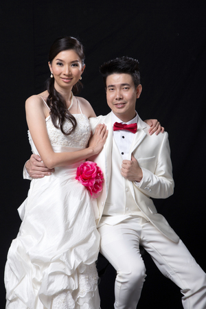 Asian bride and groom wedding photoの写真素材