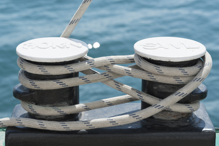 ship bitt with rope