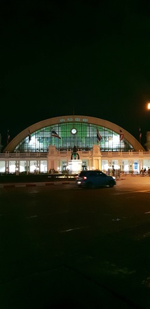 train station at nightの素材
