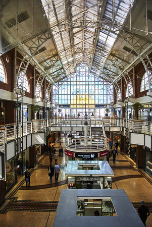 The Victoria & Alfred (V&A) Waterfront in Cape Town is situated on the Atlantic shore, Table Bay Harbour, the City of Cape Town and Table Mountain. Adrian van der Vyver designed the complex. Prince Alfred, second son of Queen Victoria, visited the Cape Coのeditorial素材