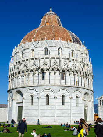 The Baptistry of St. John is a baptistery on the Piazza dei Miracoli in Pisa, a world monument and landmark. An outstanding monument of Italian Romanesque and Gothic architecture and sculptureのeditorial素材