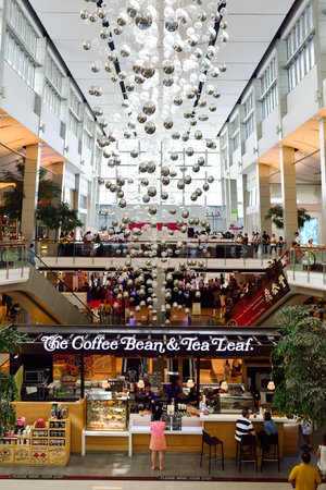 BANGKOK, THAILAND - JUNE 20, 2015: shopping center interior. Shopping malls and department stores such as Siam Paragon, Central World Plaza, Emperium, Gaysorn and Central Chidlom become shopping Mecca for shopaholicsのeditorial素材