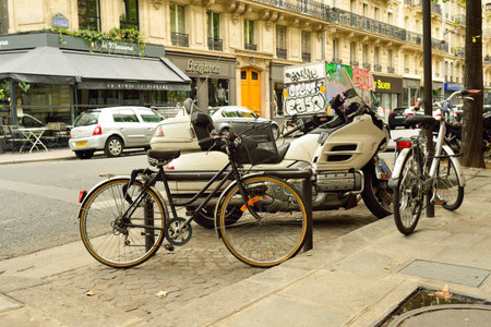 PARIS, FRANCE - AUGUST 09, 2015: streets of Paris. Paris, aka City of Love, is a popular travel destination and a major city in Europeのeditorial素材