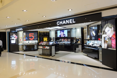 HONG KONG - NOVEMBER 02, 2015: cosmetics store in New Town Plaza. New Town Plaza is a shopping mall in the town centre of Sha Tin in Hong Kong. Developed by Sun Hung Kai Propertiesのeditorial素材