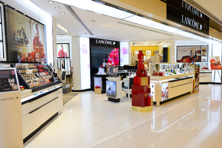 HONG KONG - NOVEMBER 02, 2015: cosmetics store in New Town Plaza. New Town Plaza is a shopping mall in the town centre of Sha Tin in Hong Kong. Developed by Sun Hung Kai Propertiesのeditorial素材