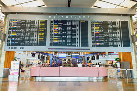 SINGAPORE - NOVEMBER 07, 2015: interior of Changi Airport. Singapore Changi Airport, is the primary civilian airport for Singapore, and one of the largest transportation hubs in Southeast Asiaのeditorial素材