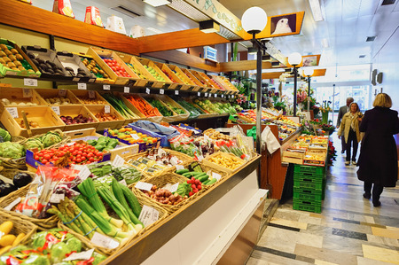 GENEVA, SWITZERLAND - NOVEMBER 18, 2015: interior of La Halle de Rive. Halle de Rive is indoor food market in Geneve, Switzerland.のeditorial素材