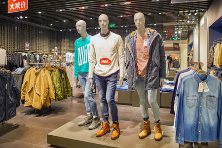 SHENZHEN, CHINA - JANUARY 06, 2015: shopping center. ShenZhen is regarded as one of the most successful Special Economic Zones.のeditorial素材