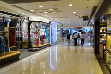 HONG KONG - MAY 05, 2015: Hong Kong shopping mall interior. Hong Kong shopping malls are some of the biggest and most impressive in the worldのeditorial素材
