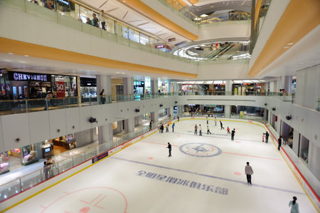 SHENZHEN, CHINA-MARCH 28: shopping store in ShenZhen on March 28, 2010 in Shenzhen, China. ShenZhen is regarded as one of the most successful Special Economic Zones.のeditorial素材